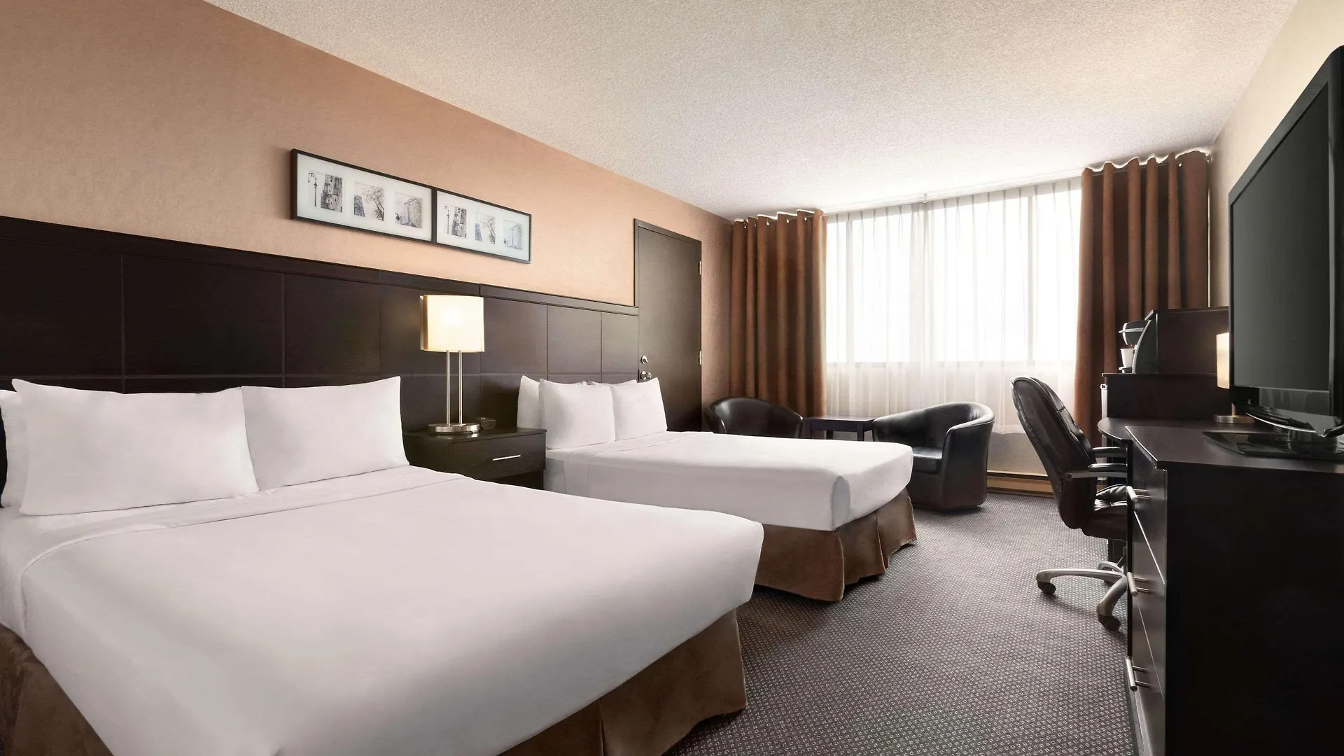 Travelodge By Wyndham Quebec City Hotel & Convention Centre