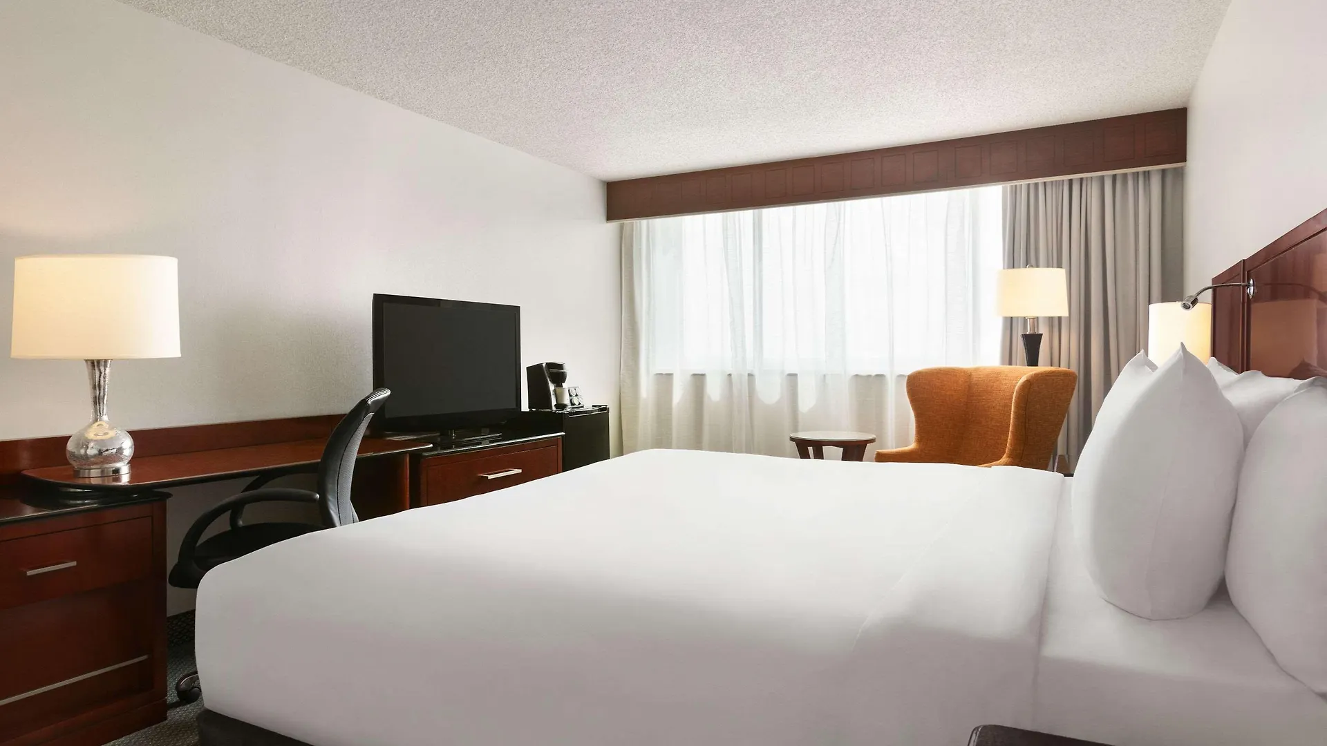 Travelodge By Wyndham Quebec City Hotel & Convention Centre