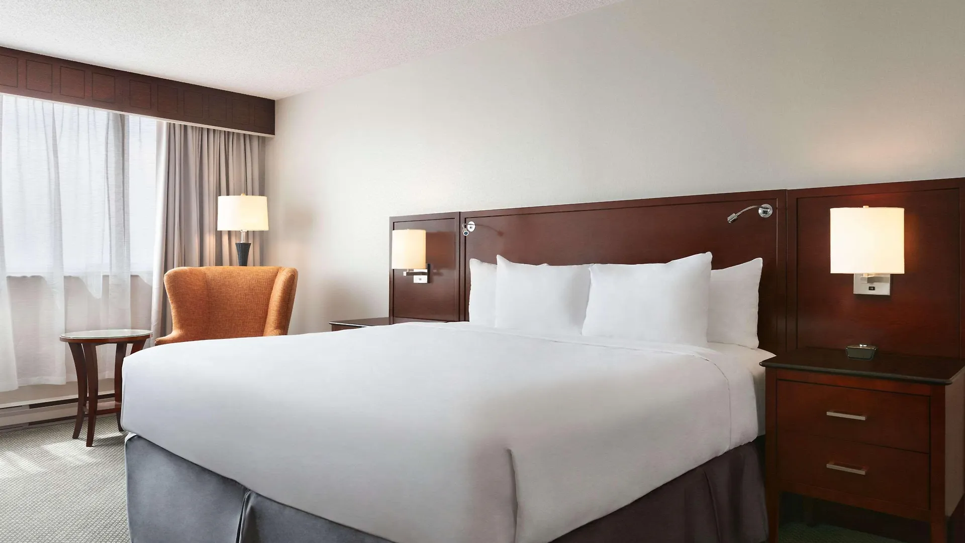 Travelodge By Wyndham Quebec City Hotel & Convention Centre